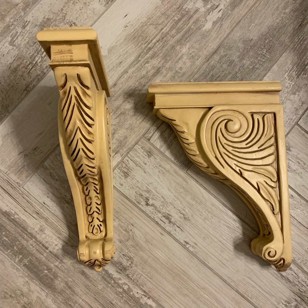 Acanthus style wooden corbels SET OF 2